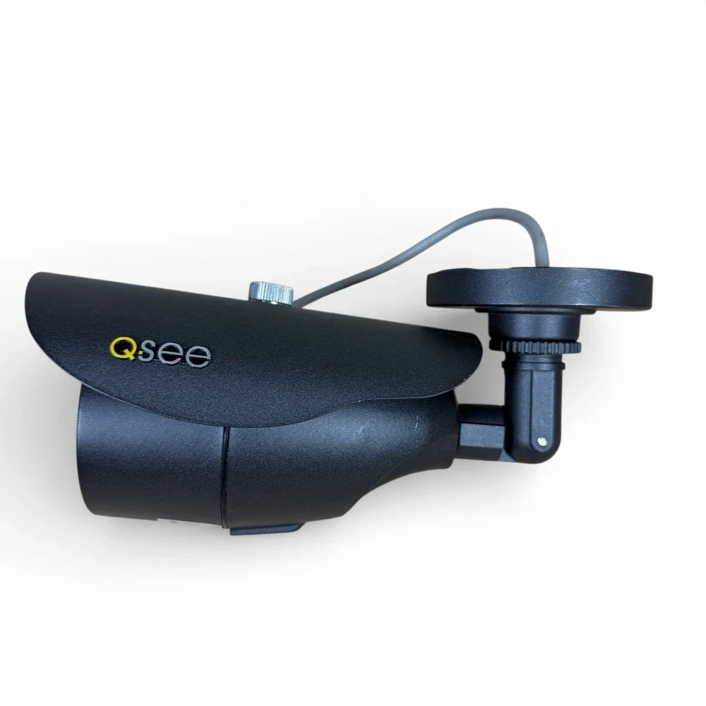 Q See QM6006B Black Bullet CCTV Security Camera Night Vision Outdoor Indoor‎
